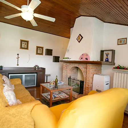 Sleeps 4 *